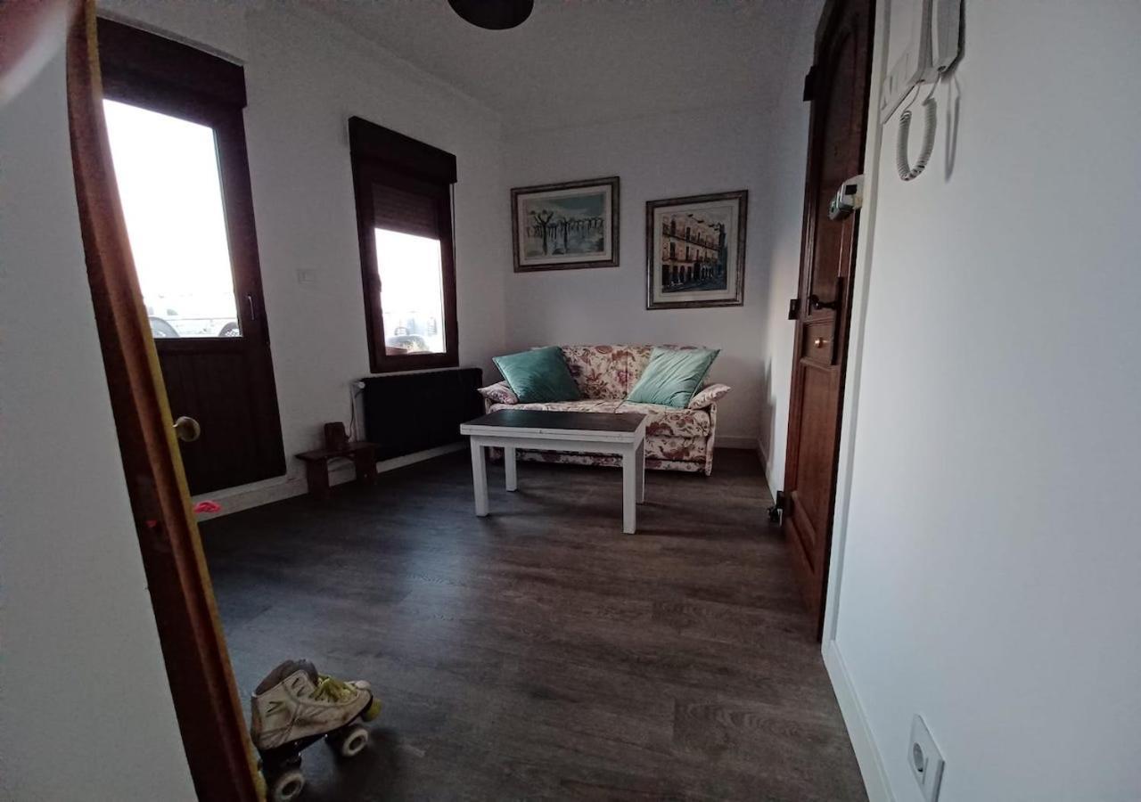 Habitaciones En El Atico De Tona Mirando A La Bahia De Santander Ngoại thất bức ảnh