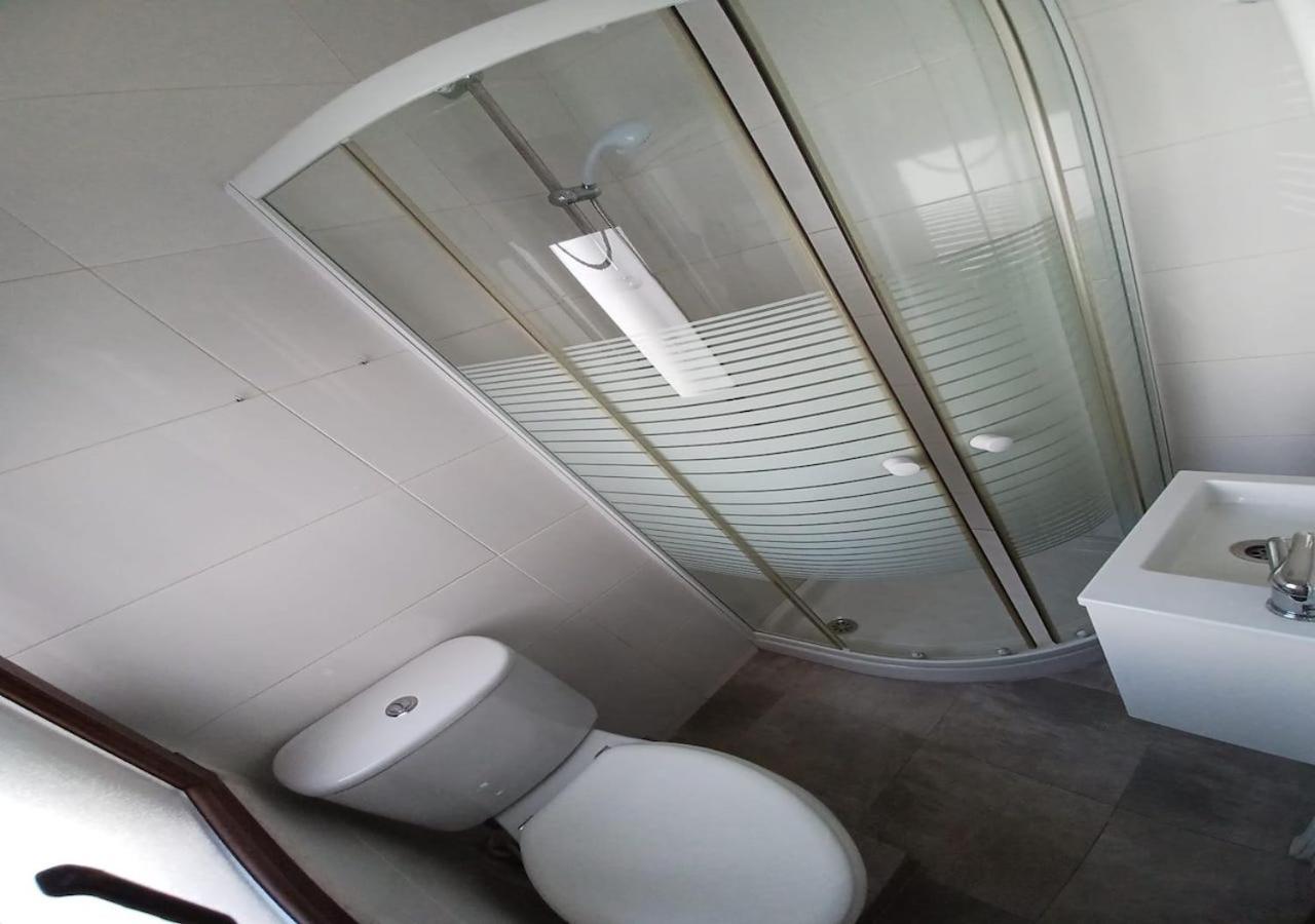 Habitaciones En El Atico De Tona Mirando A La Bahia De Santander Ngoại thất bức ảnh