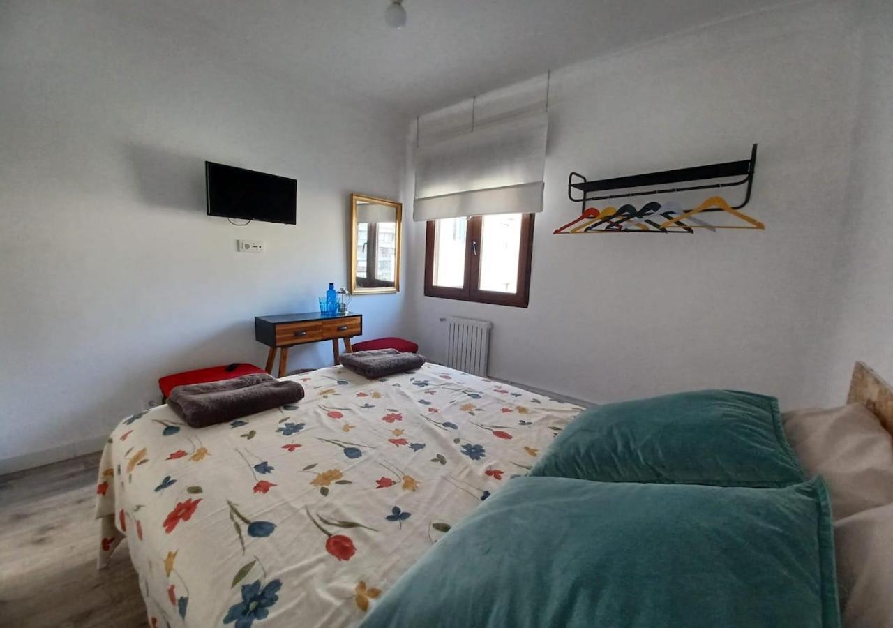 Habitaciones En El Atico De Tona Mirando A La Bahia De Santander Ngoại thất bức ảnh